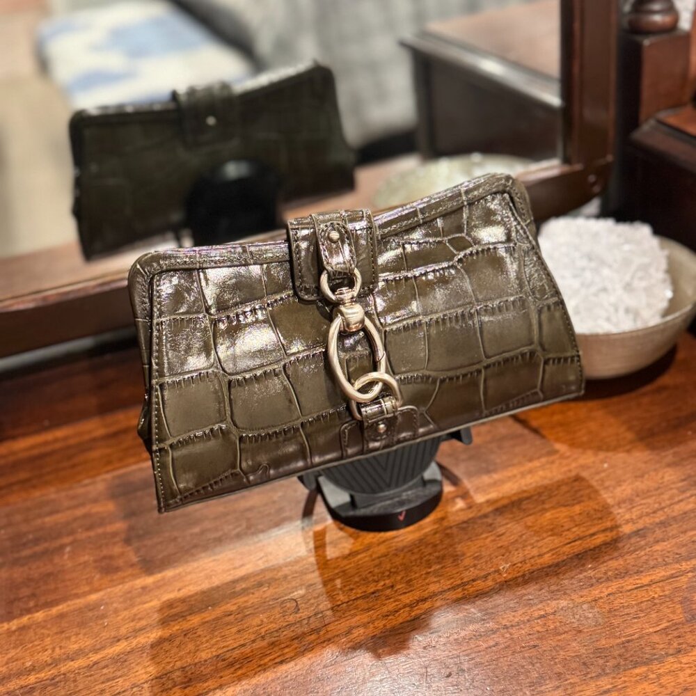 Ann Taylor Leather Clutch Croc Embossed Brown Dark Green Clutch - Picture 2 of 6
